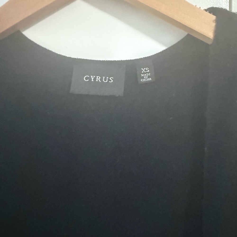 Cyrus Classic Black long sweater